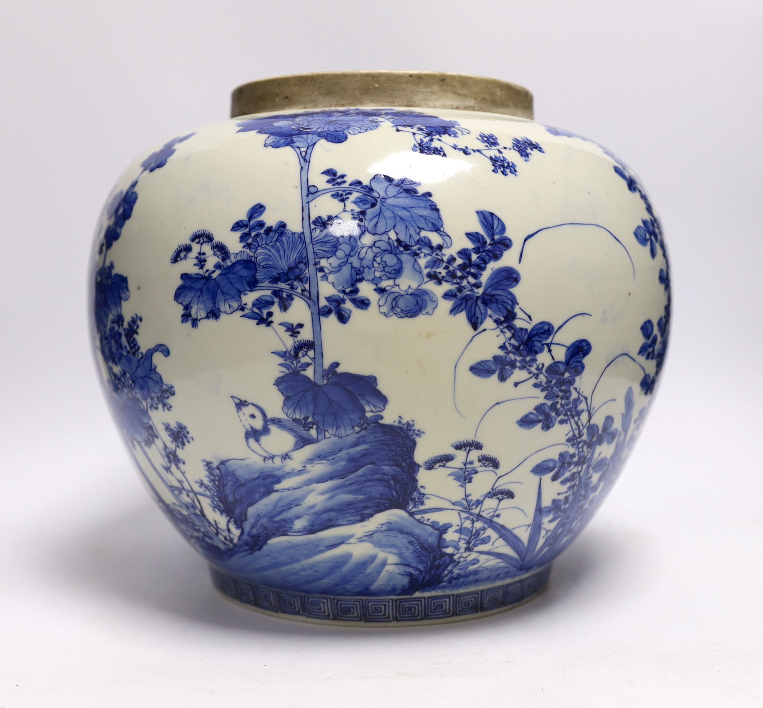 A 19th century Chinese large blue and white jar, 28cm high